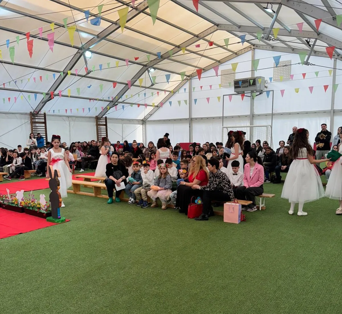 School celebration, Sighetu Marmației