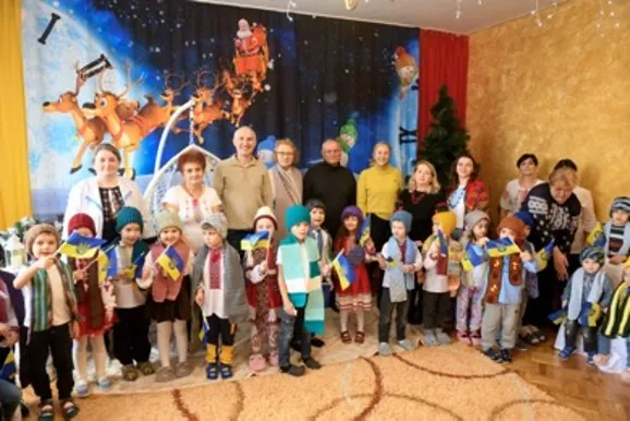 A school welcomes the AMAR team
